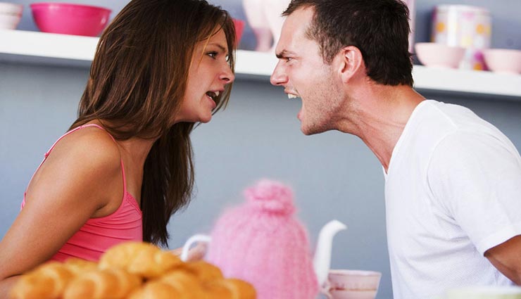 आपके रिश्ते को बर्बाद कर सकते हैं ये 5 झूठ, जीवनसाथी को बताने से पहले करें विचार
