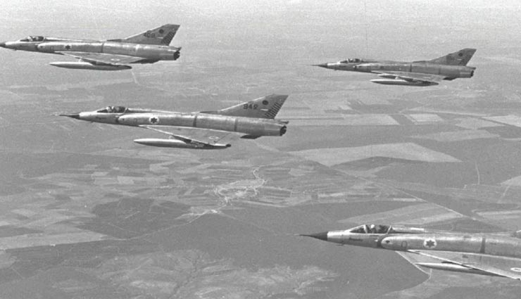 इस्राइल के लड़ाकू विमानों ने बनाया गाजा पट्टी को निशाना, बोला हमला 