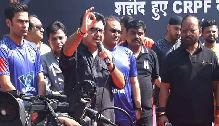 fwice,solidarity march,martyrs,filmcity,black day,pulwama attack