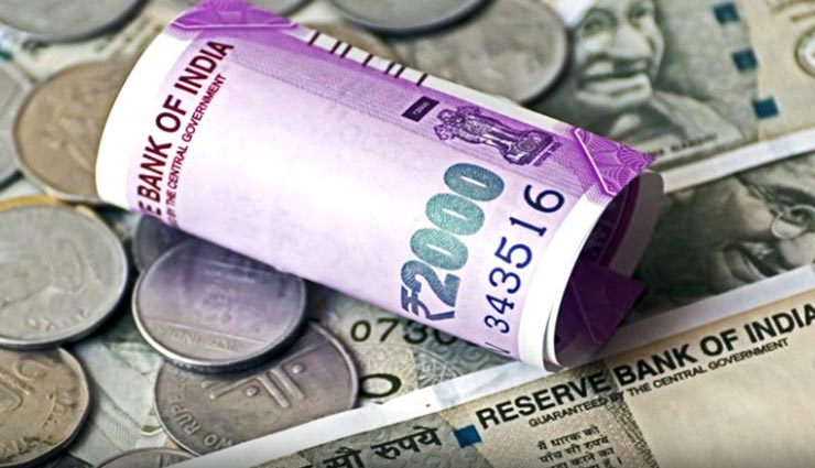 इन उपायों की मदद से महिलाएं दूर कर सकती हैं घर की आर्थिक परेशानियां 