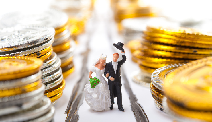 10 Tips To Help You Manage Finances in Marriage
