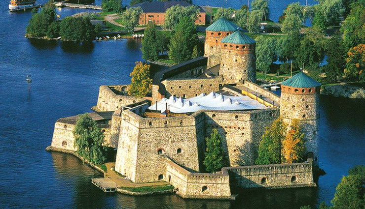 finland,places to visit in finland,tourist attraction in finland,helsinki,rovaniemi,savonlinna,porvoo,turku,finnish lakeland