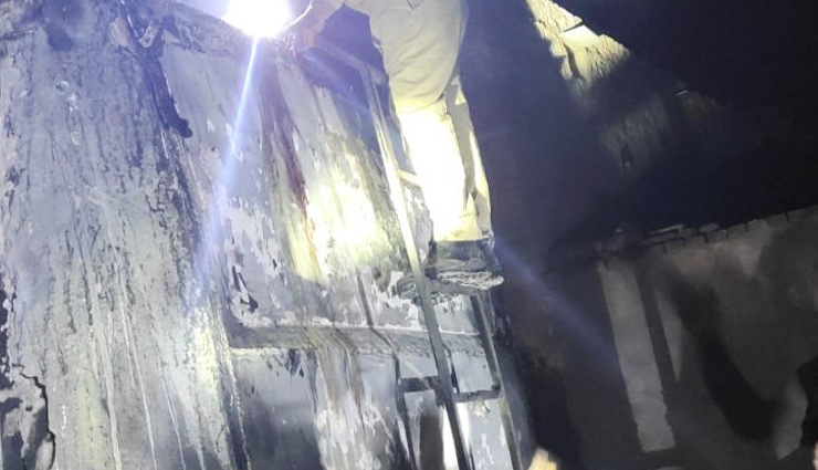 rajasthan,jalore,bus accident,high tension line,fire in bus