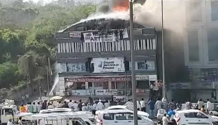 families,identified,dead bodies,watching,clock,mobile,coaching fire,surat fire,surat,fire in coaching center,news,news in hindi