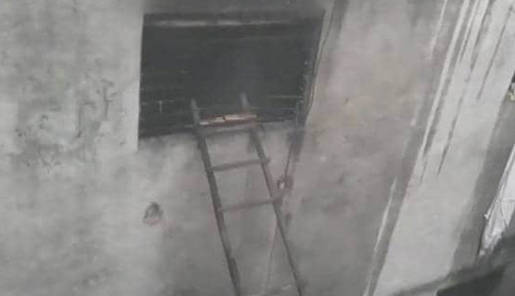 दिल्ली अनाज मंडी अग्निकांड: फैक्ट्री मालिक की तलाश, हिरासत में बिल्डिंग मालिक का भाई, केजरीवाल सरकार बोली- दोषियों को बख्‍शेंगे नहीं 