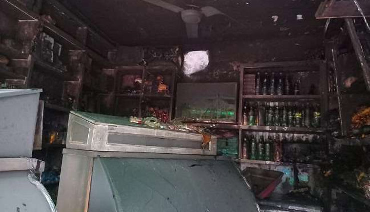 पिथौरागढ़ : शार्ट सर्किट से मिठाई की दुकान में लगी आग, 7 लाख रुपए का सामान जलकर हुआ राख