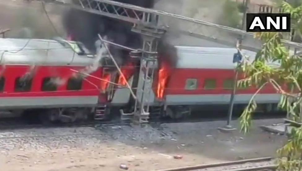andhra pradesh express,fire broke out,fire,gwalior