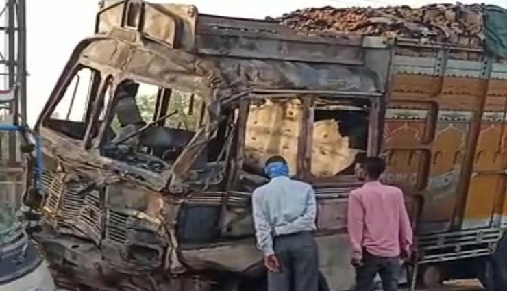 कोटा : तेज रफ्तार ट्रक ने ट्रेलर को मारी टक्कर, केबिन में फंसकर जिंदा जला कंडक्टर 