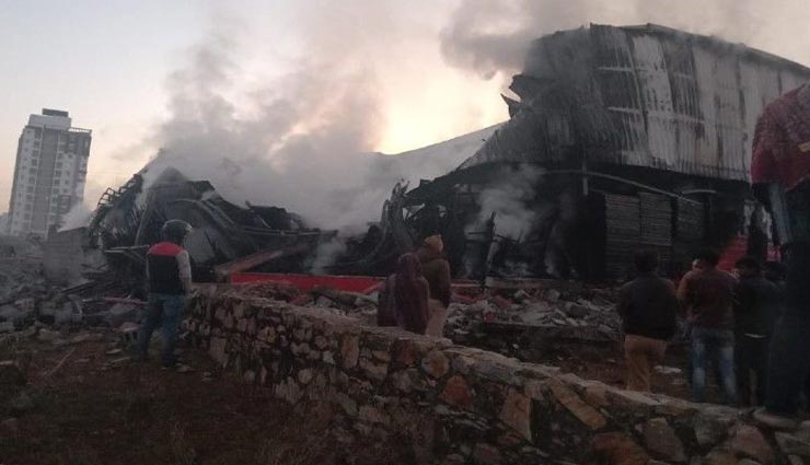 जयपुर : 8 घंटे की बड़ी मशक्क्त के बाद 15 दमकल ने पाया आग पर काबू