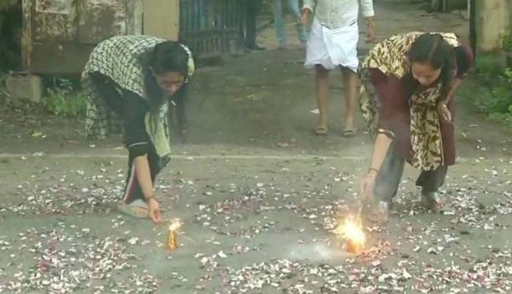 सुबह 6 बजे ही  तमिलनाडु में होने लगी आतिशबाजी, राष्ट्रपति कोविंद और PM मोदी ने देशवासियों को दी दिवाली की शुभकामनाएं 