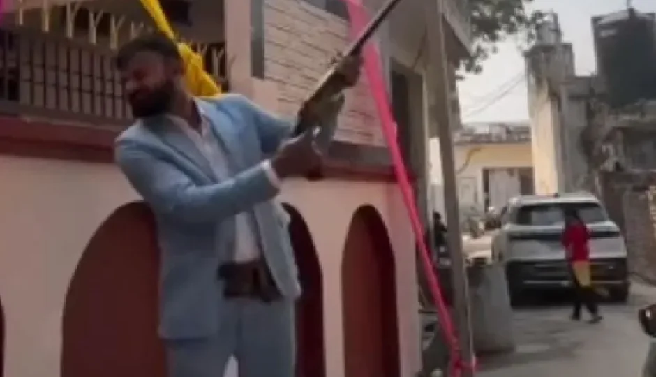 शादी की रस्म में ताबड़तोड़ फायरिंग, आगरा पुलिस की सख्ती—दो आरोपी पकड़े गए, हथियार जब्त