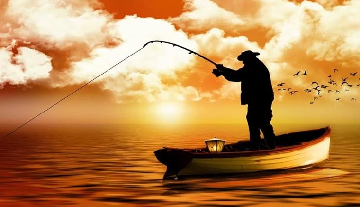 मछुआरे के जाल में फंसी ऐसी मछली की बदल गई उसकी किस्मत