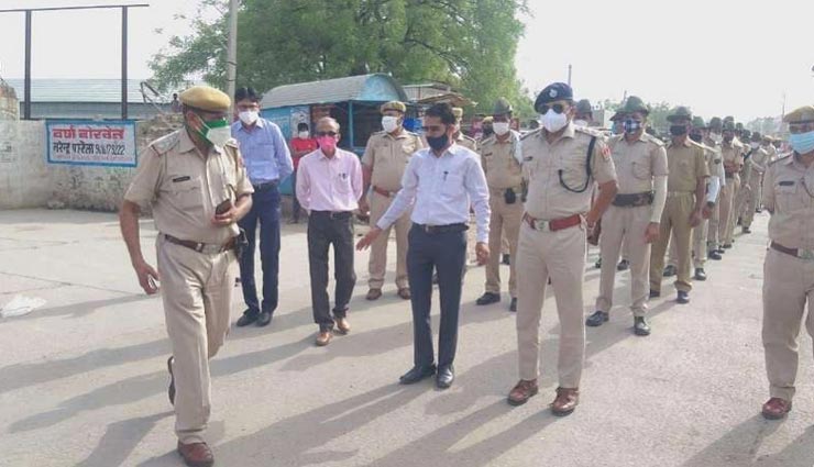 बाड़मेर : नीयत समय के बाद खुली दुकानों को पुलिस ने किया सीज, किया जा रहा संस्थागत क्वॉरेंटाइन