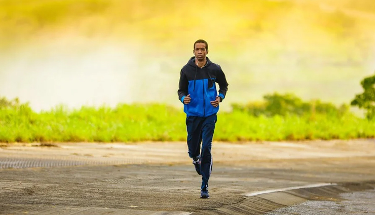 stair exercises,skipping,crunches,spot jogs,chakrasana,running,squat jumps,zumba,aerobic exercises,aerobic exercises to get flat belly,exercises for flat belly,Health tips,fitness tips