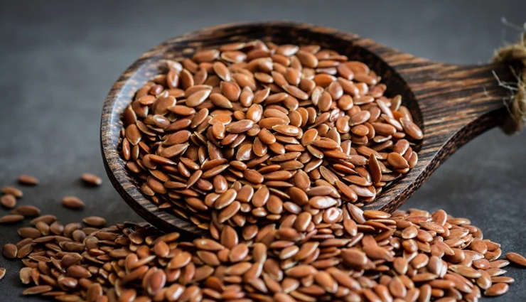 5 Benefits of Flax Seeds for Skin and Hair