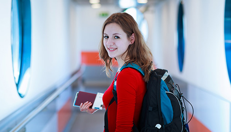 beauty tips,5 ways to walk out of flight refreshed,tips to stay beautiful during flight,airport make up tips,make up tips for flight,beauty tips for flight