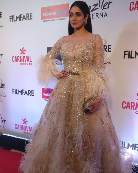 fashion moments of flimfare glamour and style awards 2017,filmfare awards,glamour and style awards 2017