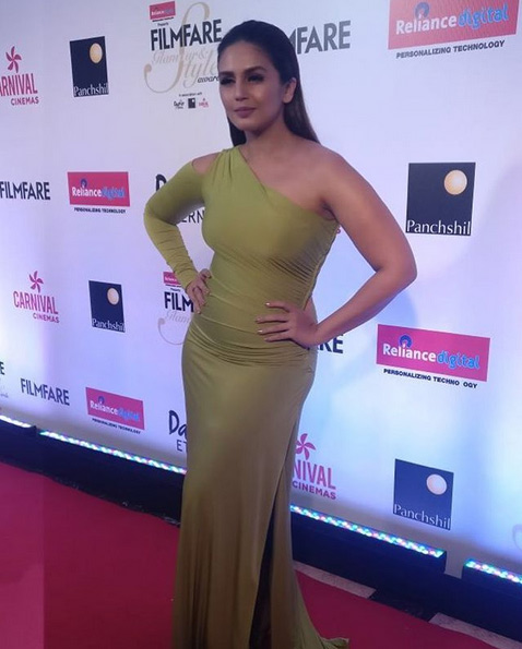 fashion moments of flimfare glamour and style awards 2017,filmfare awards,glamour and style awards 2017