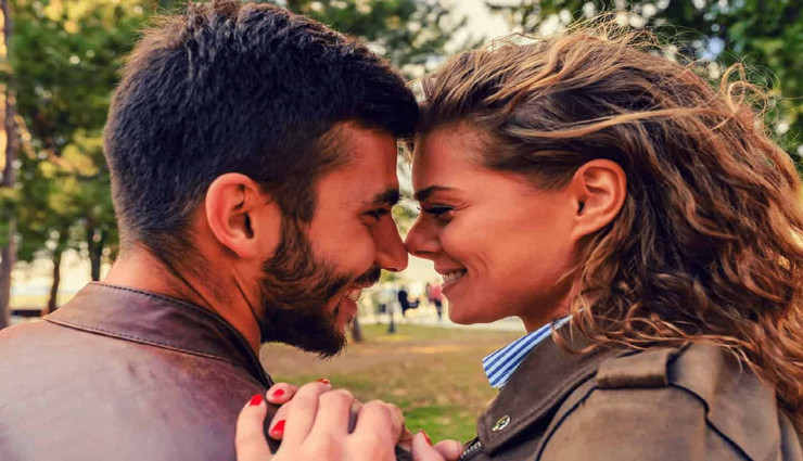 relationship tips,relationship tips in hindi,boyfriend flirt