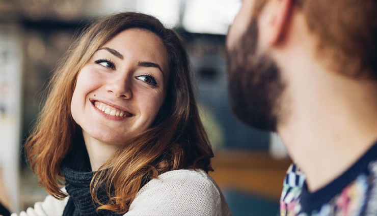 flirty ways to capture crush attention,tips to flirt,ways to flirt,crush,crush attention,relationship,relationship tips