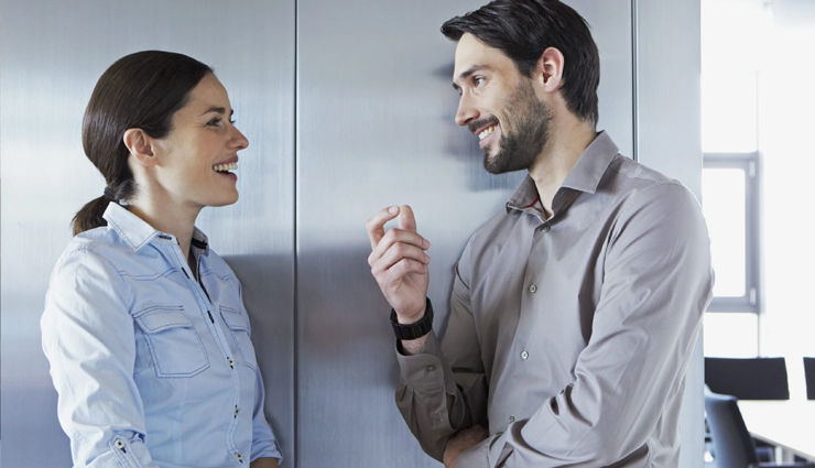 signs of flirting,flirting cues to watch for,how to tell if someone is flirting with you,flirting signals to look out for,indications of someone romantic interest,identifying flirting behavior,signs someone is attracted to you,flirting signs and body language,clear signs of someone flirtatious intentions,recognizing when someone is flirting with you,non-verbal signs of flirting,subtle signs of romantic interest,key indicators of someone flirtatious behavior