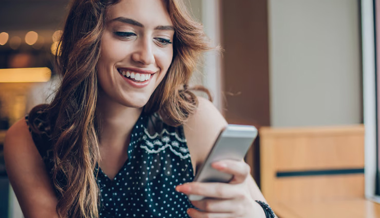 10 Dos and Don'ts of Flirting Through Text