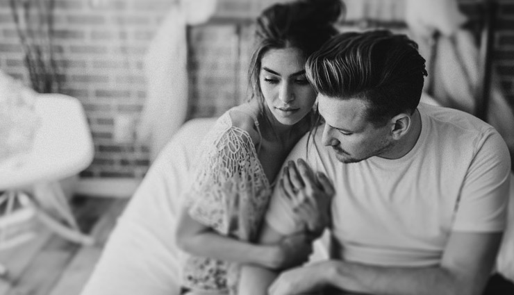 इन तरीकों की मदद से लड़के करते है लड़कियों से फ्लर्टिंग, जानें और लगाए इसका पता