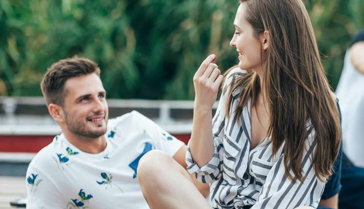 signs that will reveal if a guy likes you,mates and me,relationship tips