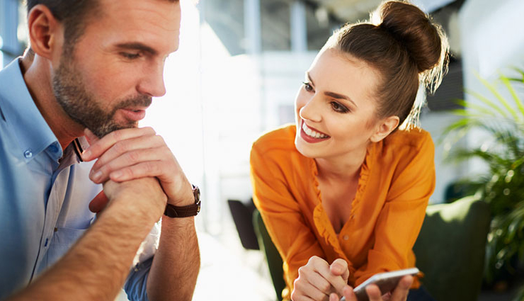 flirty moves to be a tease,flirty moves,mates and me,relationship tips,flirty moves by your partner,flirting partner