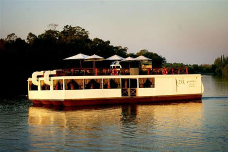 unique cafe in india,romantic cafe in india,cafe in india,bikers cafe nh 22,cafe story,chavadi,ciclo cafe,floating restaurant,valentines special,valentine special 2018