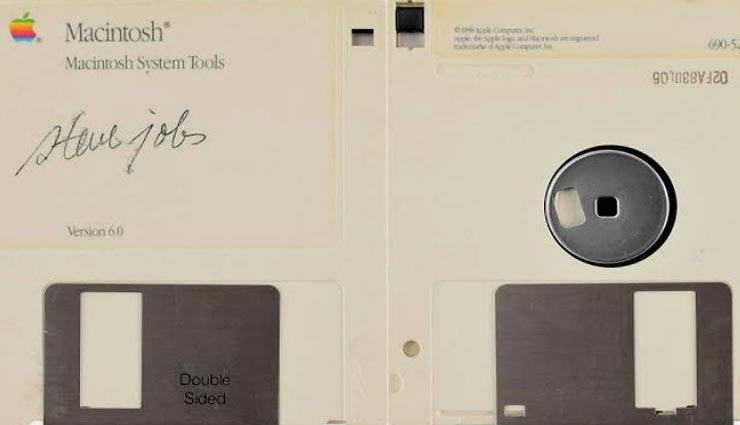 60.14 लाख रुपए में बिकी स्टीव जॉब्स के दस्तखत वाली फ्लॉपी