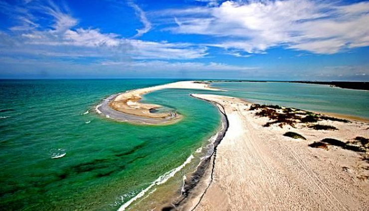 hidden beaches in florida,secret florida beaches,secluded beaches in florida,lesser-known florida beaches,florida hidden gems beaches,off-the-beaten-path beaches florida,quiet beaches in florida,undiscovered florida beaches,florida secluded coastal spots,florida private beaches