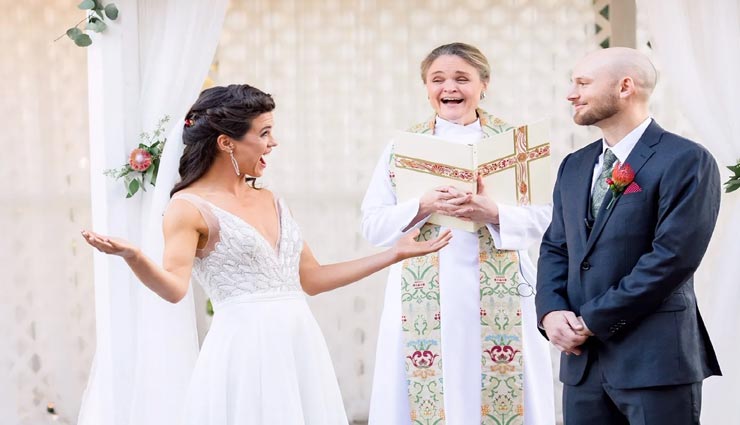 कपल ने सिक्का उछालकर तय किया अपना भविष्य, लिया अनोखा फैसला 