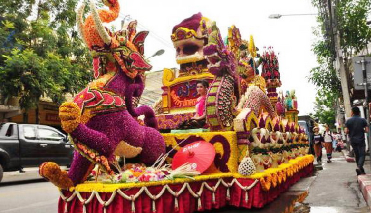 chiang mai flower festival attractions,reasons to visit chiang mai flower festival,highlights of chiang mai flower festival,chiang mai floral extravaganza,flower parade chiang mai,cultural events in chiang mai,chiang mai festival tourism,must-see at chiang mai flower festival,exploring chiang mai floral beauty,traveling to chiang mai for the flower festival