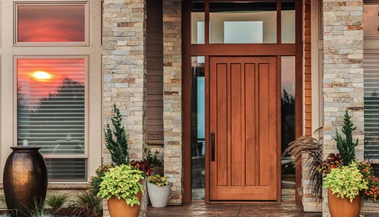 आर्थिक परेशानियों को दूर करेगा मुख्य द्वारा, जानें वास्तु उपाय