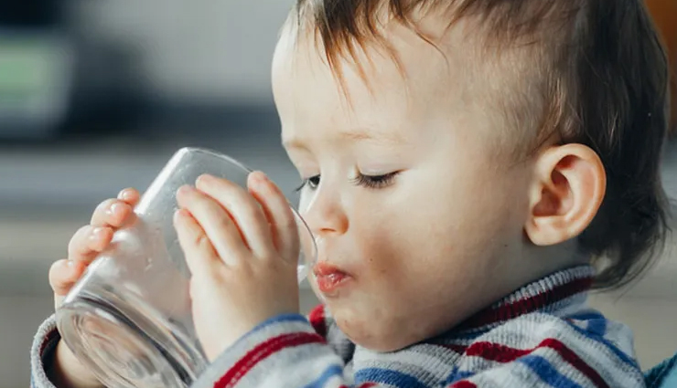 home remedies for fever in kids,monsoon fever treatment,natural remedies for child fever,fever in children during monsoon,how to reduce fever in kids,effective home remedies for fever,treating fever in kids naturally,monsoon health tips for kids,fever relief for children,child fever management at home