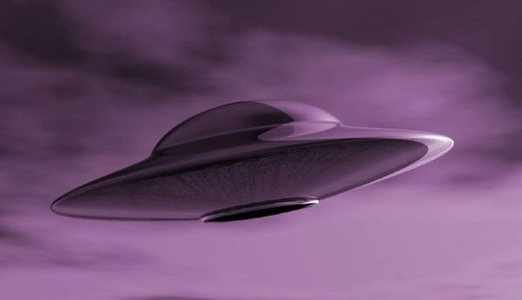 आसमान में दिखी 14 रहस्यमयी रोशनी, लोगों ने कहा- ये उड़न तश्तरी है north carolina,alien aircraft,mysterious object found,mysterious light in sky,ufo,william guy ufo,ufo in sky,weird news in hindi