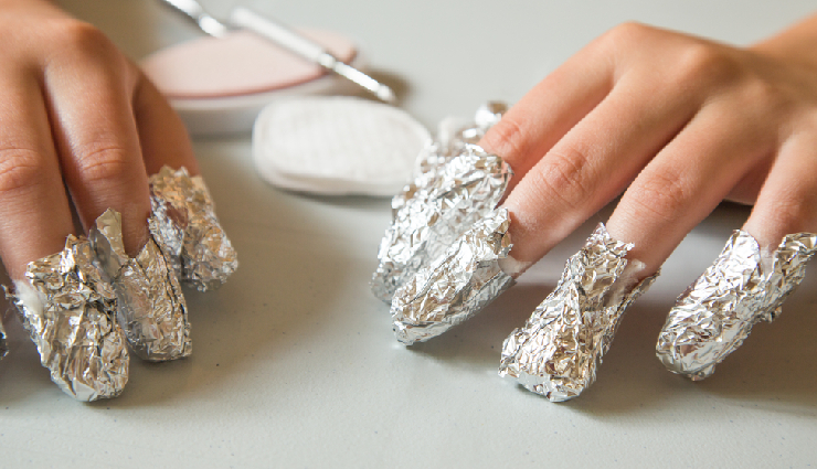 press-on nails removal,diy nail removal,removing press-on nails at home,tips for press-on nails removal,acetone nail polish remover,removing artificial nails,safe nail removal techniques,nail care after press-on removal,removing nail adhesive,at-home nail removal process