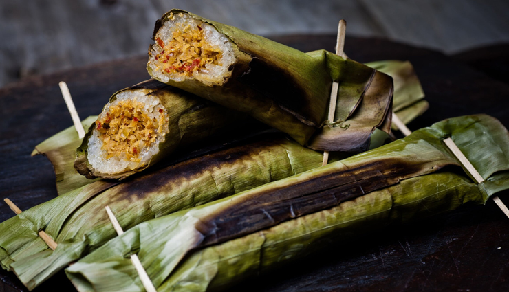 famous dishes of brunei,brunei,nasi katok,kelupis,pulut panggang,bamboo chicken,kueh,ambuyat