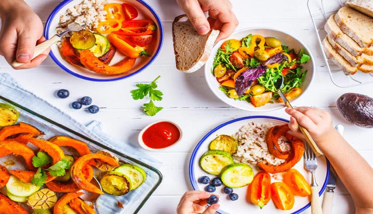 बेहद खतरनाक हैं ये 5 फूड कॉम्बिनेशन, सेहत को पहुंचाते हैं नुकसान 