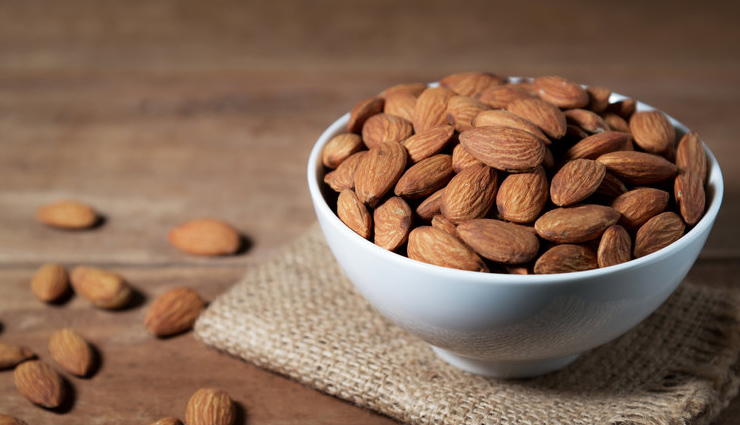 green tea,Almonds,salmon,dark chocolate,eggs,bananas,Avocados,depression,food to fight depression,healthy food,Health tips,fitness tips