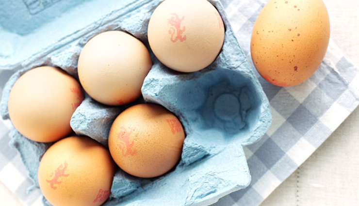 green tea,Almonds,salmon,dark chocolate,eggs,bananas,Avocados,depression,food to fight depression,healthy food,Health tips,fitness tips