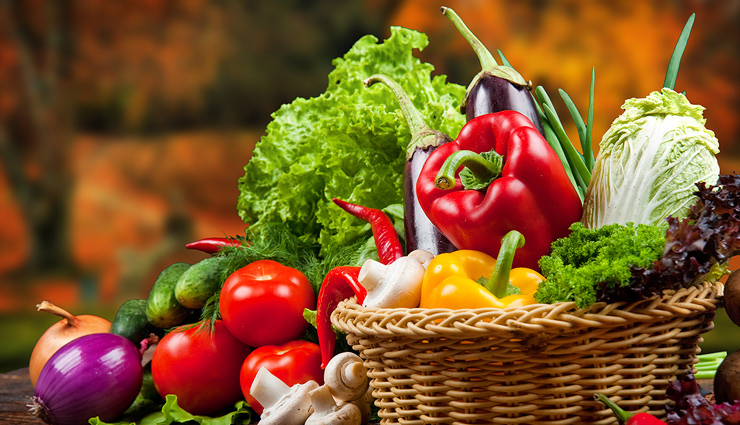 garlic,mushrooms,brightly-colored vegetables,Nuts,berries,immune system,foods to boost  immune system,healthy foods,Health tips,fitness tips