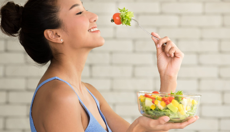 10 Foods That Will Help to Keep Your Skin Young and Glowing