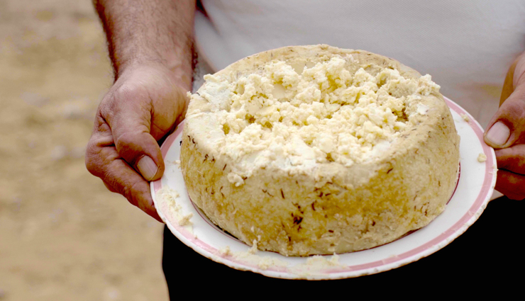 exotic food,exotic food around the world,Haggis,Balut,durian,bear claw,century eggs,casu marzu,monkey brains
