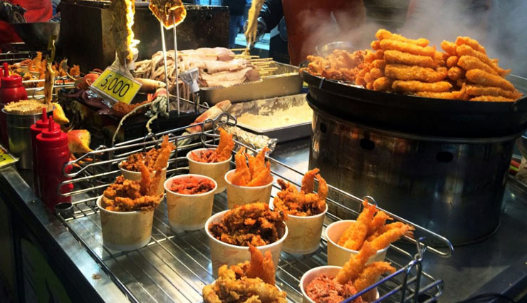 food in myeongdong,places for food,myeongdong,myeongdong food street,myeongdong kyoja,gobong samgyetang,yuk tong ryeong,toh lim