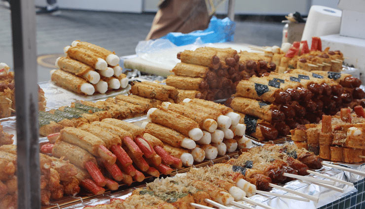 food in myeongdong,places for food,myeongdong,myeongdong food street,myeongdong kyoja,gobong samgyetang,yuk tong ryeong,toh lim