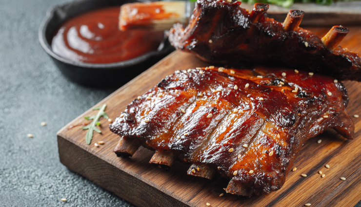 united states of america,food to try in united states of america,buffalo wings,tater tots,hot dogs,apple pie,barbecue ribs