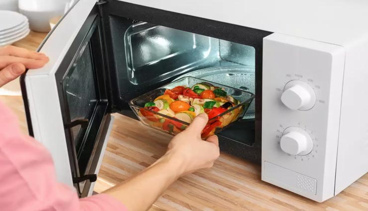 आपको बीमार बना सकता हैं इन 6 चीजों को दोबारा गर्म कर खाना, रखें अपनी सेहत का ध्यान