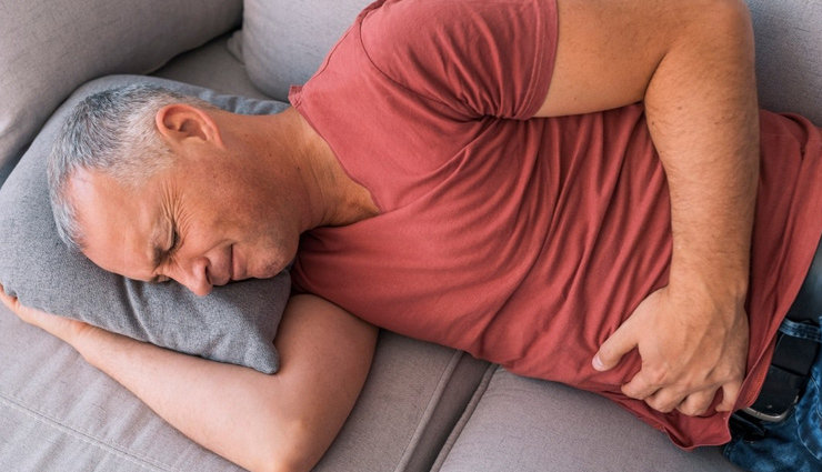 5 Effective Remedies To Treat Food Poisoning at Home